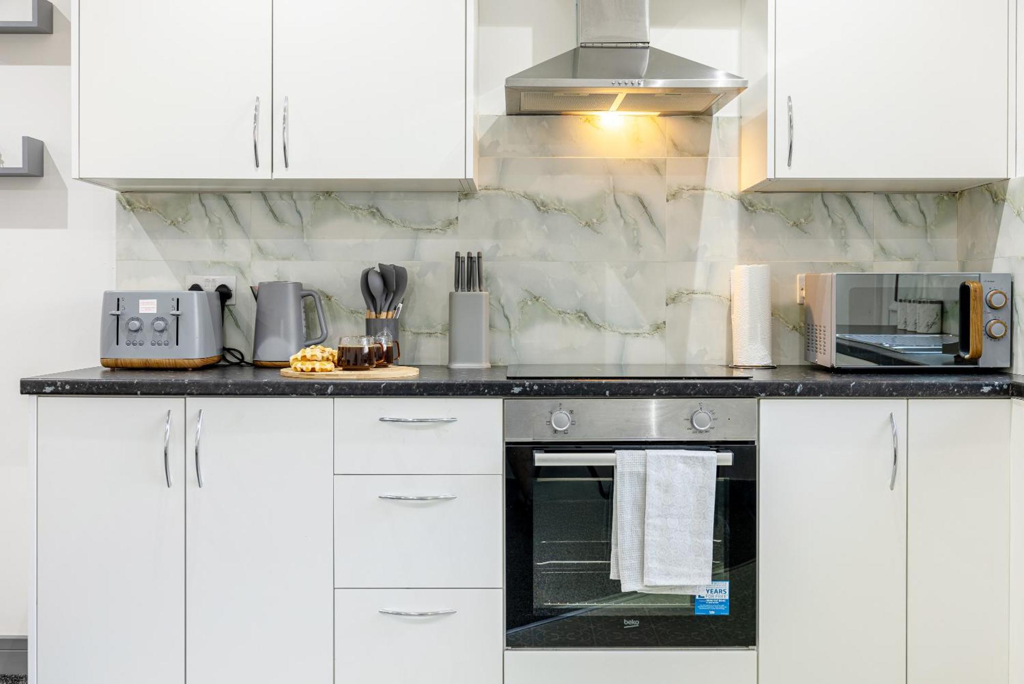Rnm - Upgraded Business Stay For Travelling Contractors, All Amenities, Private Access Entire Place, Kitchen & Washroom, Smart Tv, Easy Access, Parking Nearby Cradley Heath Exteriör bild
