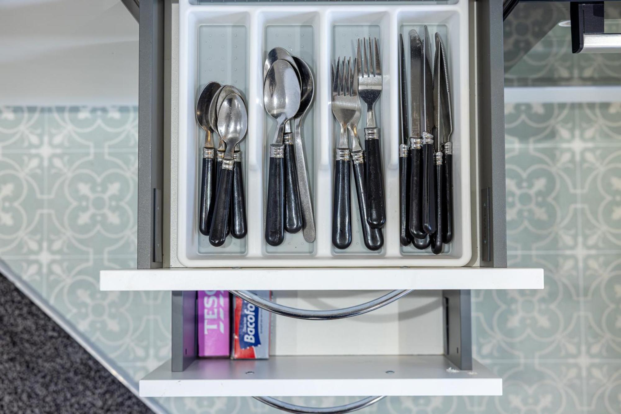 Rnm - Upgraded Business Stay For Travelling Contractors, All Amenities, Private Access Entire Place, Kitchen & Washroom, Smart Tv, Easy Access, Parking Nearby Cradley Heath Exteriör bild