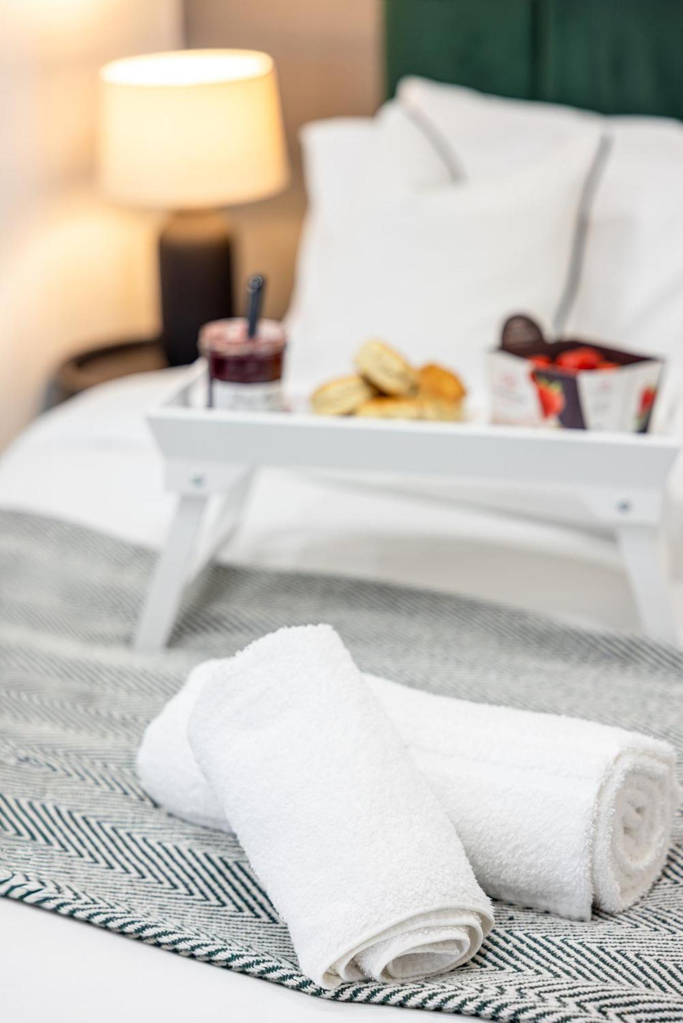 Rnm - Upgraded Business Stay For Travelling Contractors, All Amenities, Private Access Entire Place, Kitchen & Washroom, Smart Tv, Easy Access, Parking Nearby Cradley Heath Exteriör bild